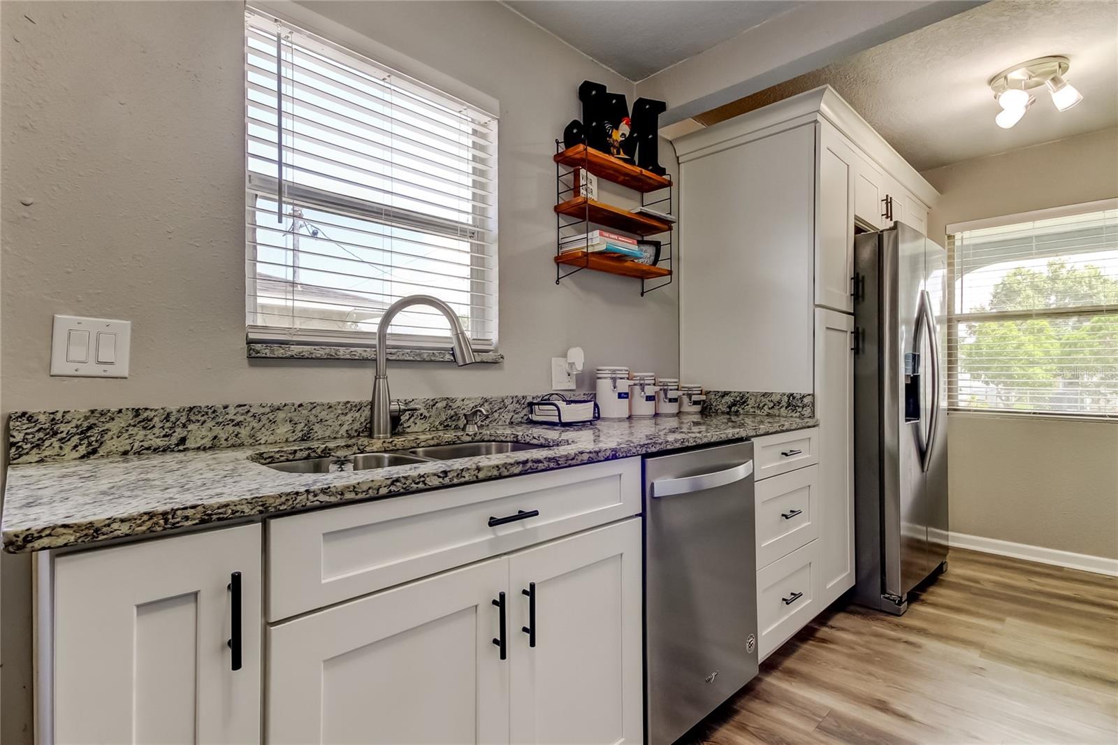 Image 18 of 55 For 2906 Dewey Street