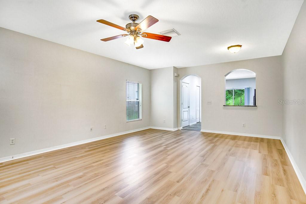 Image 4 of 22 For 15867 Fishhawk View Drive