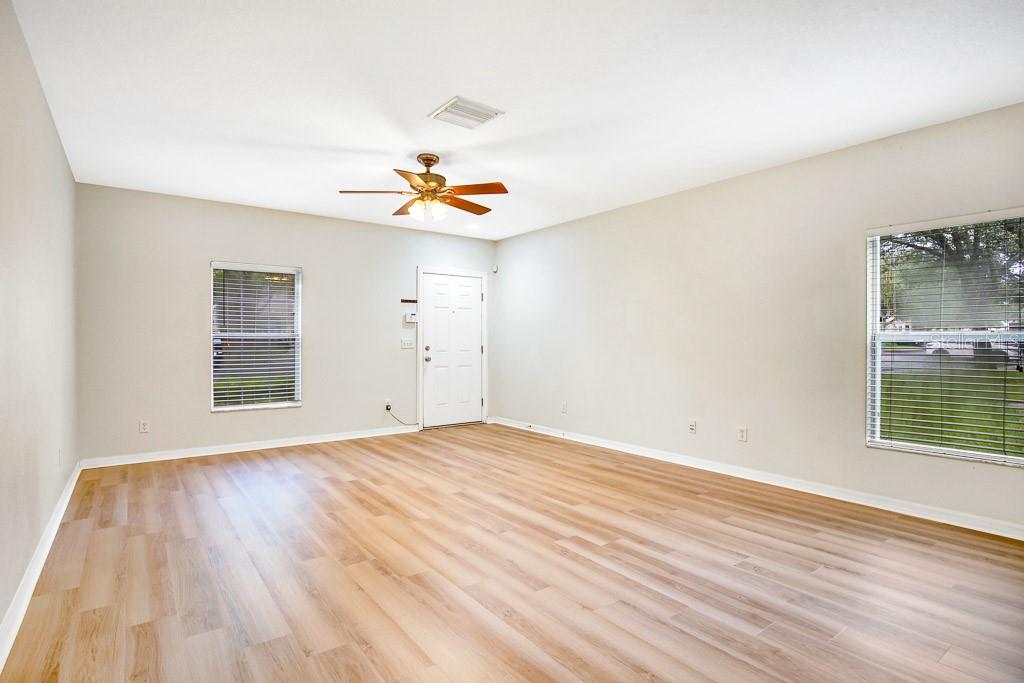 Image 5 of 22 For 15867 Fishhawk View Drive