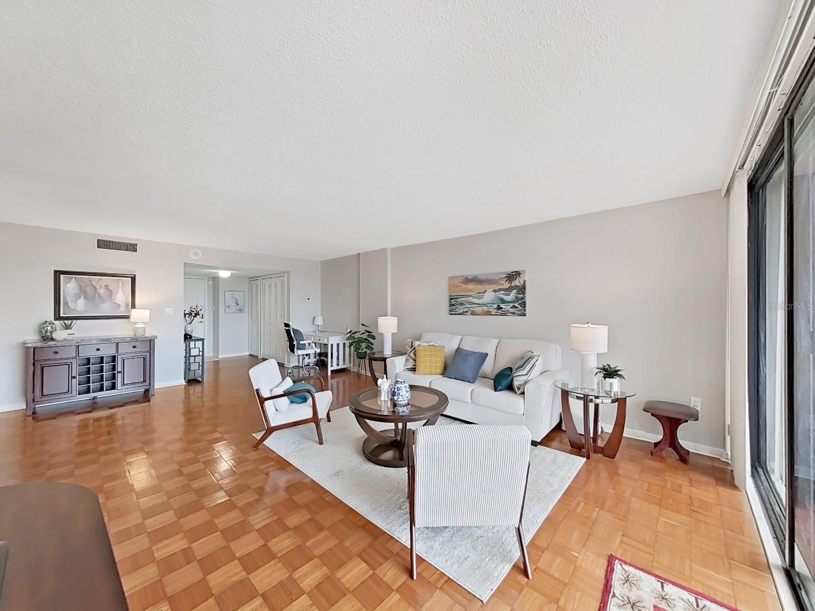 Image 10 of 44 For 400 Island Way 203