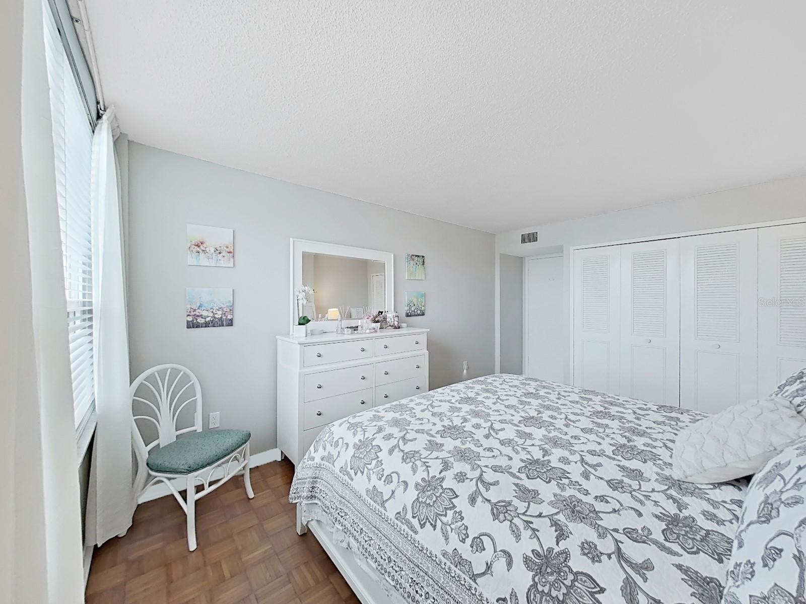Image 26 of 44 For 400 Island Way 203