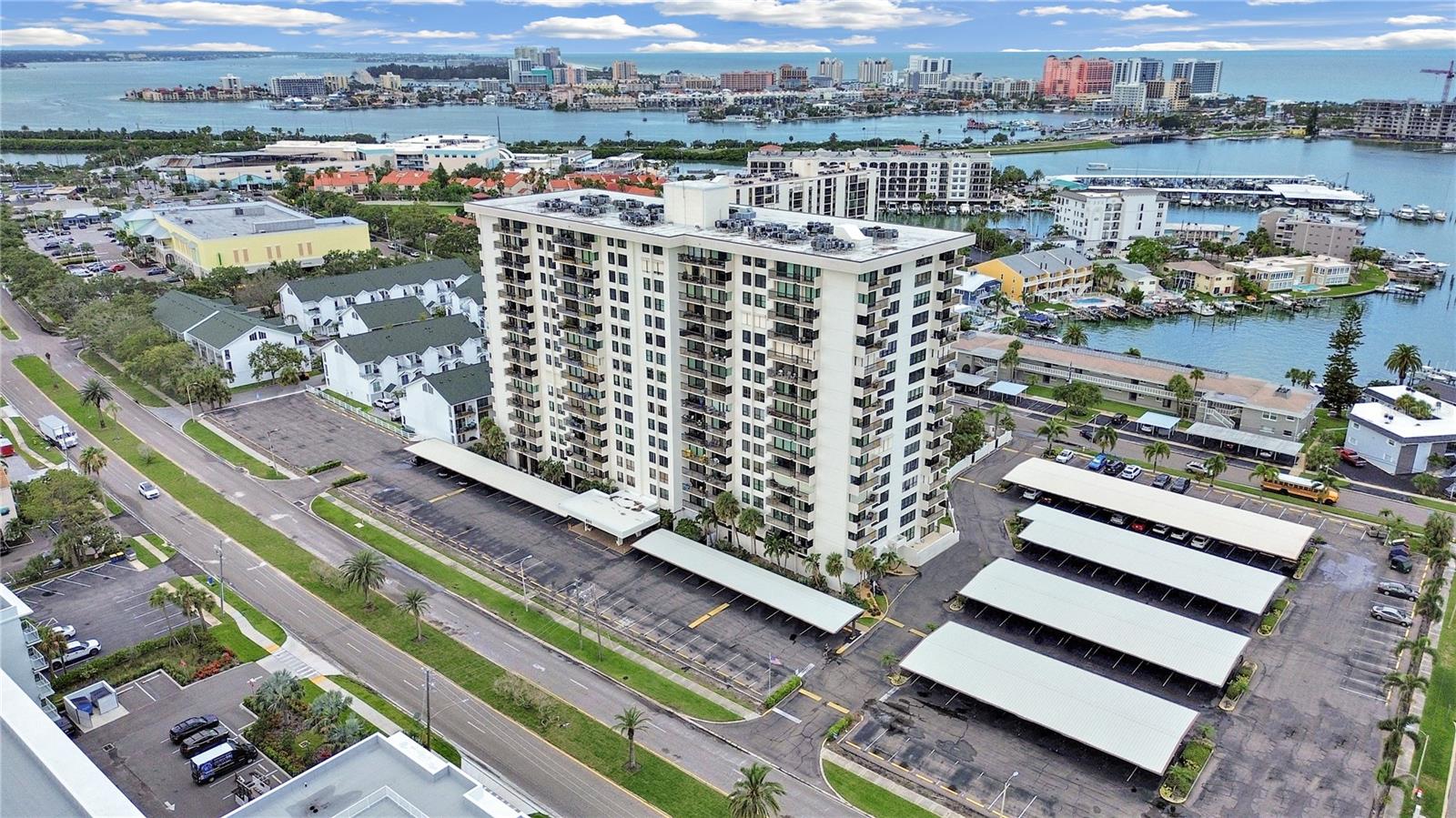 Image 37 of 44 For 400 Island Way 203