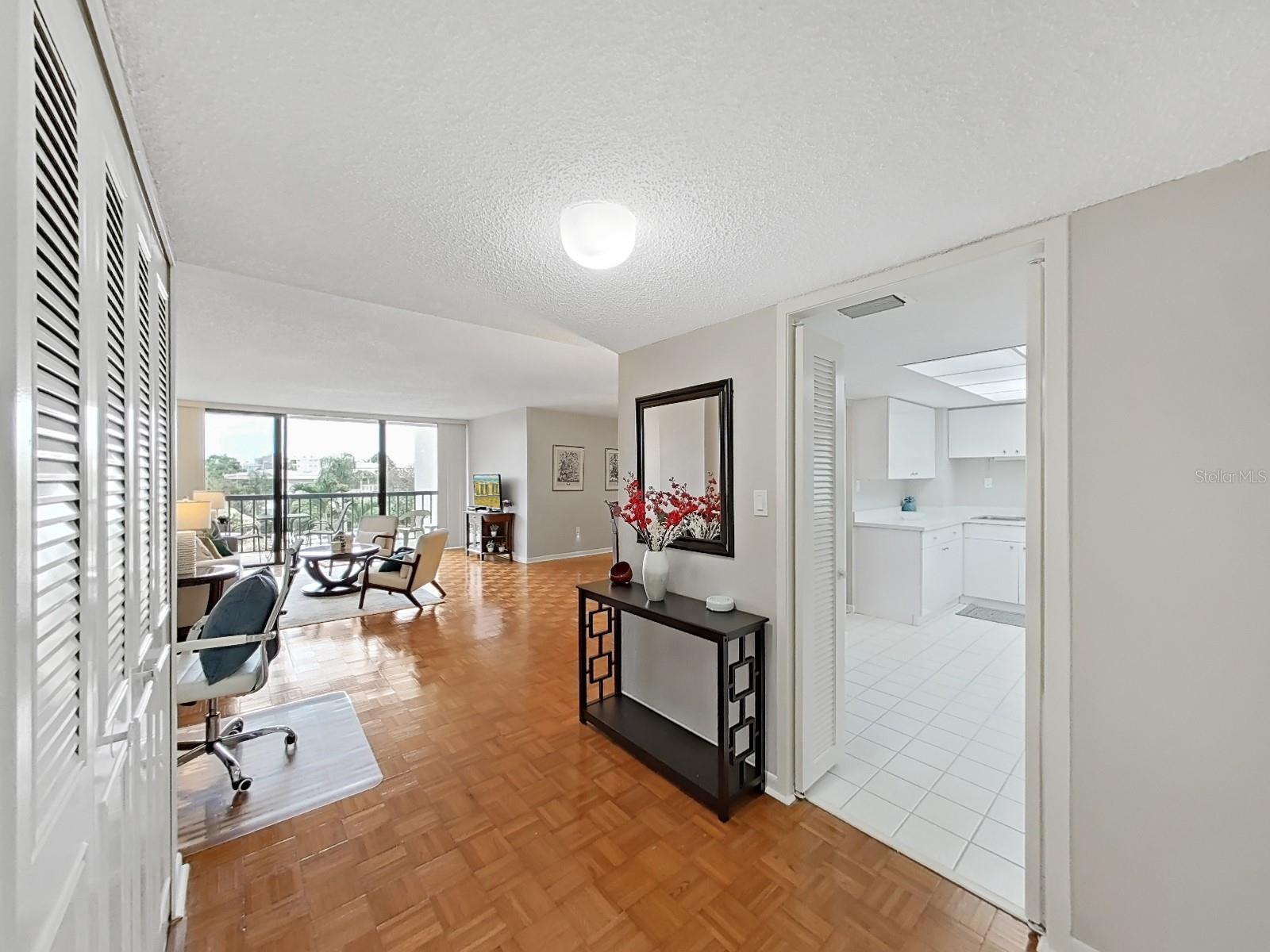 Image 5 of 44 For 400 Island Way 203