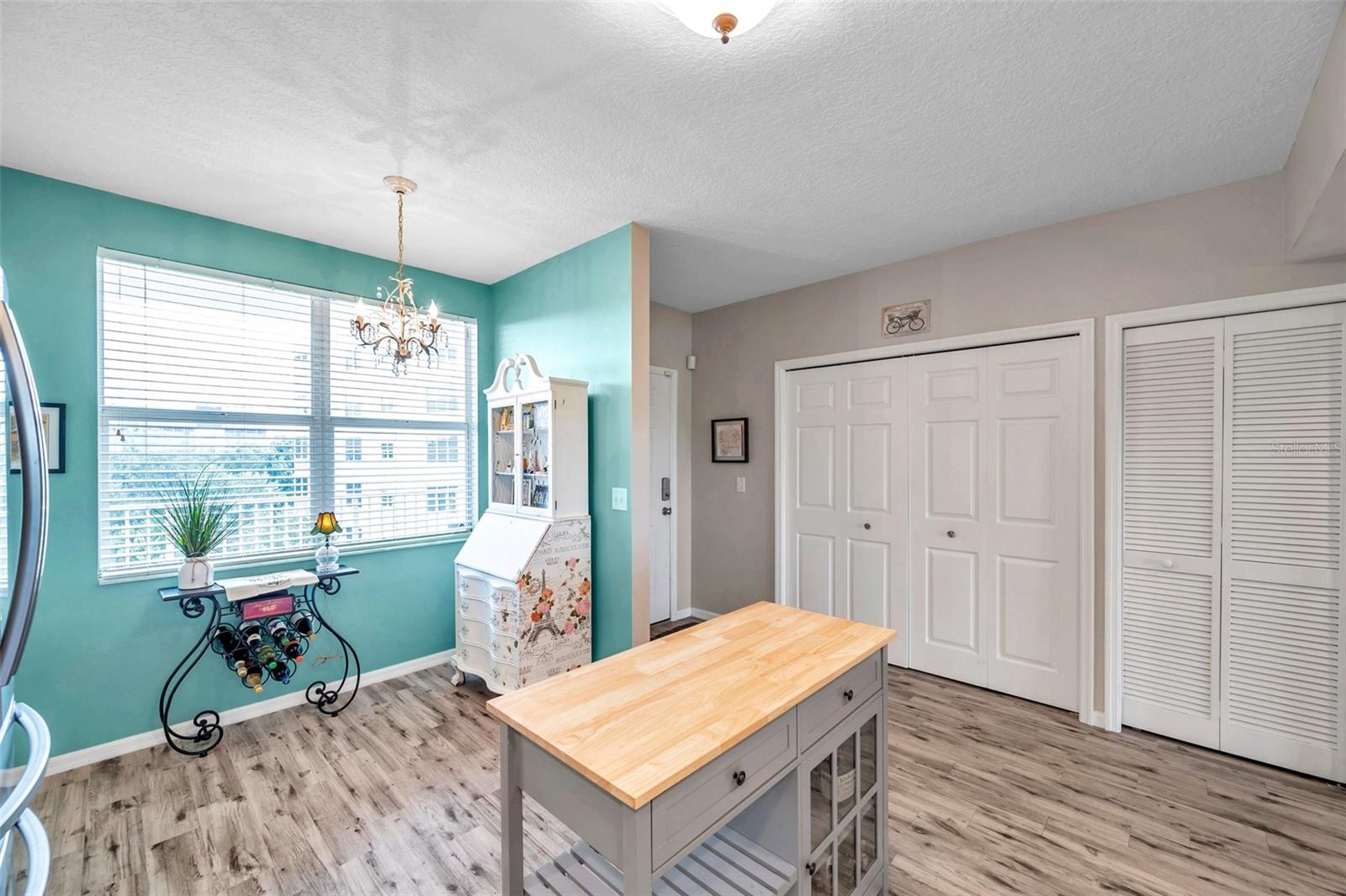 Image 7 of 44 For 1200 Country Club Drive 6302