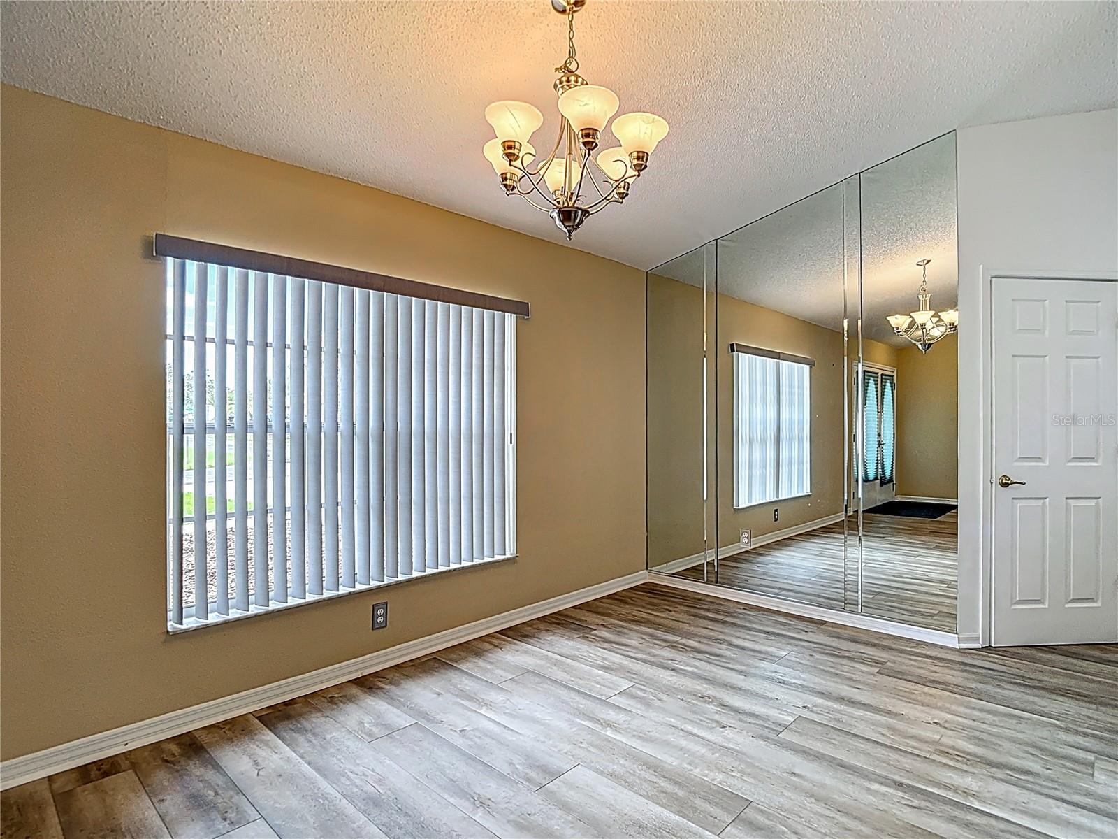 Image 10 of 54 For 4396 Las Palmas Avenue
