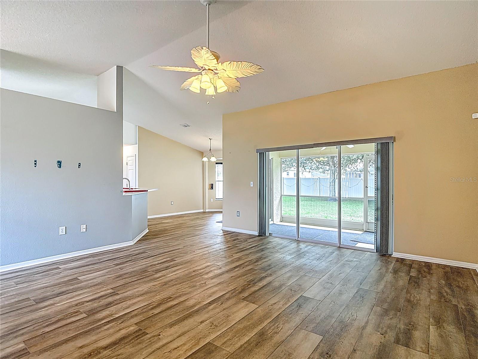 Image 12 of 54 For 4396 Las Palmas Avenue