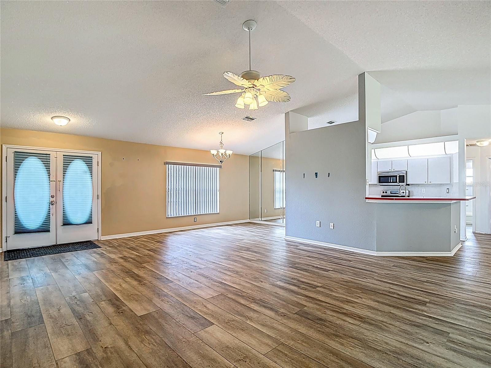 Image 13 of 54 For 4396 Las Palmas Avenue