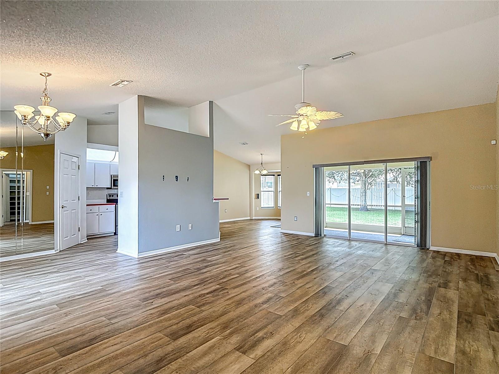 Image 4 of 54 For 4396 Las Palmas Avenue
