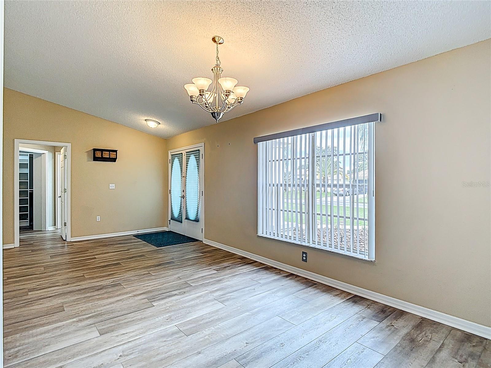 Image 9 of 54 For 4396 Las Palmas Avenue