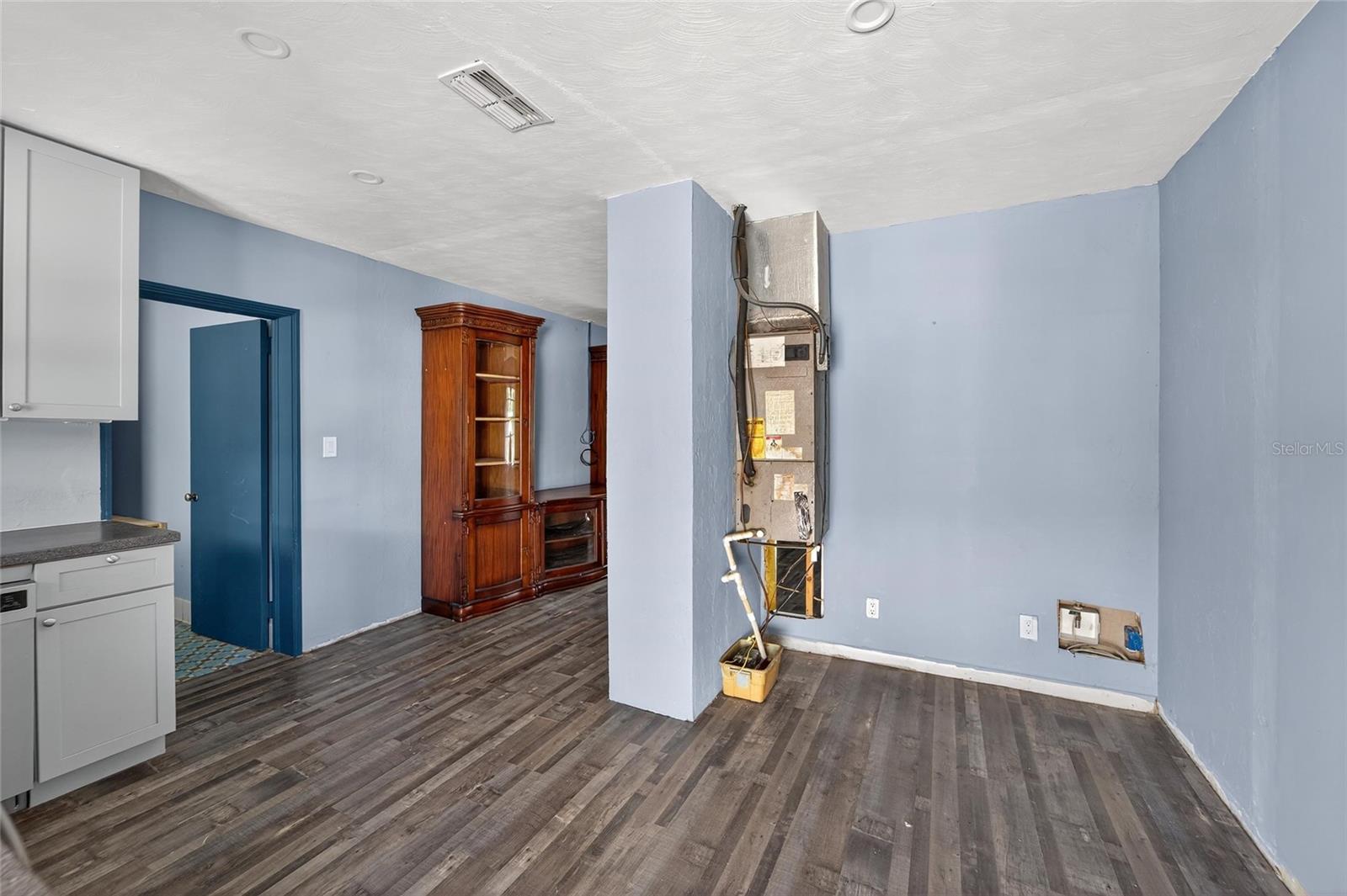 Image 10 of 41 For 5021 9th Avenue S