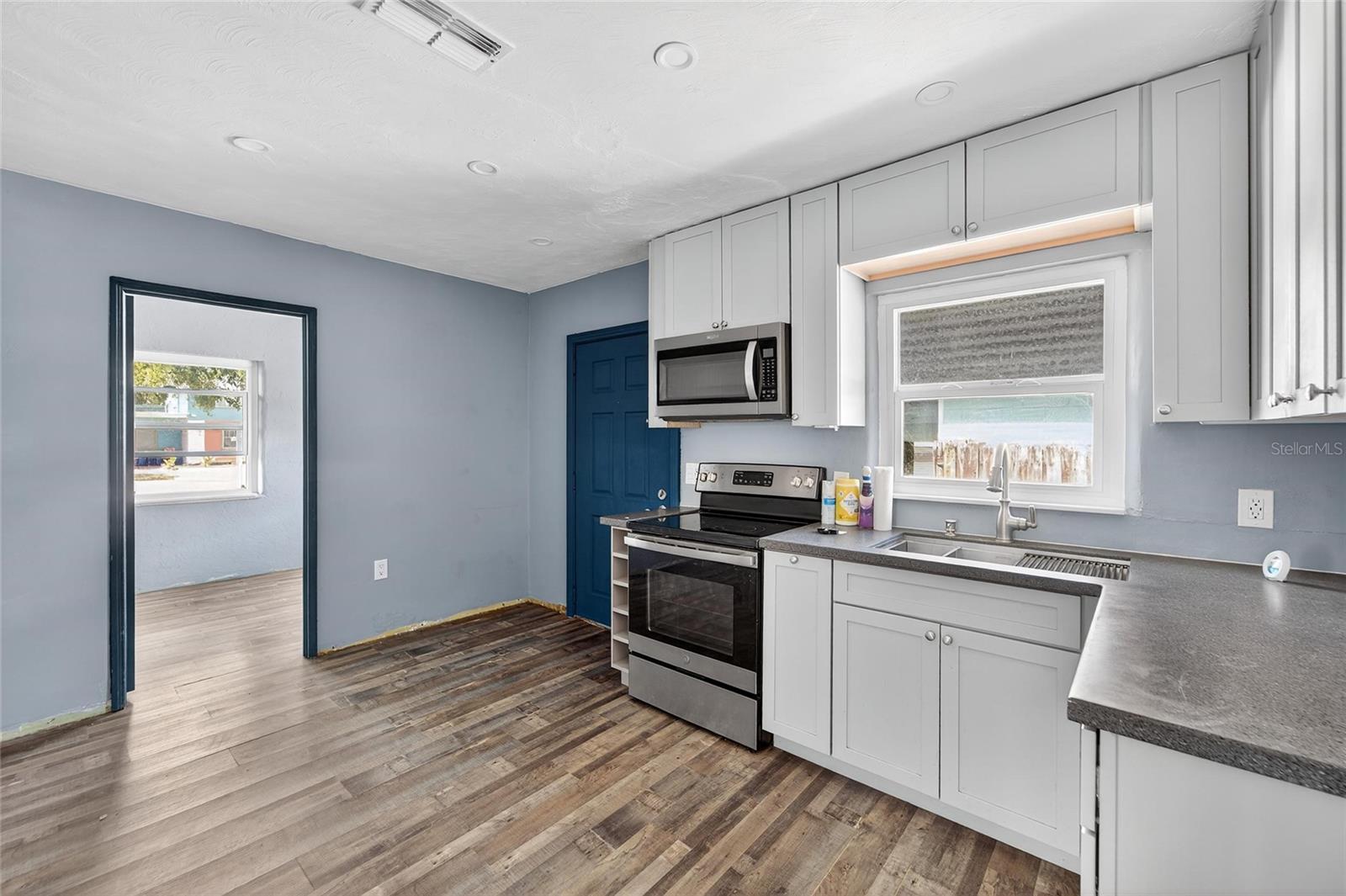 Image 12 of 41 For 5021 9th Avenue S