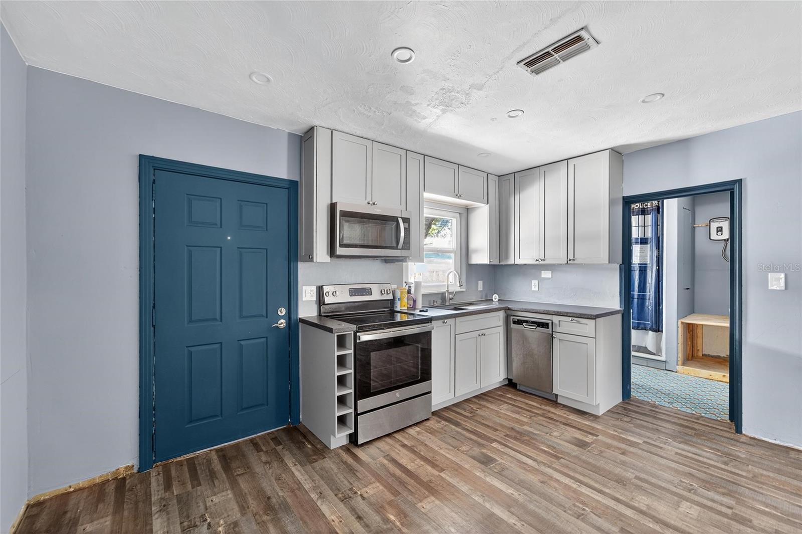 Image 16 of 41 For 5021 9th Avenue S