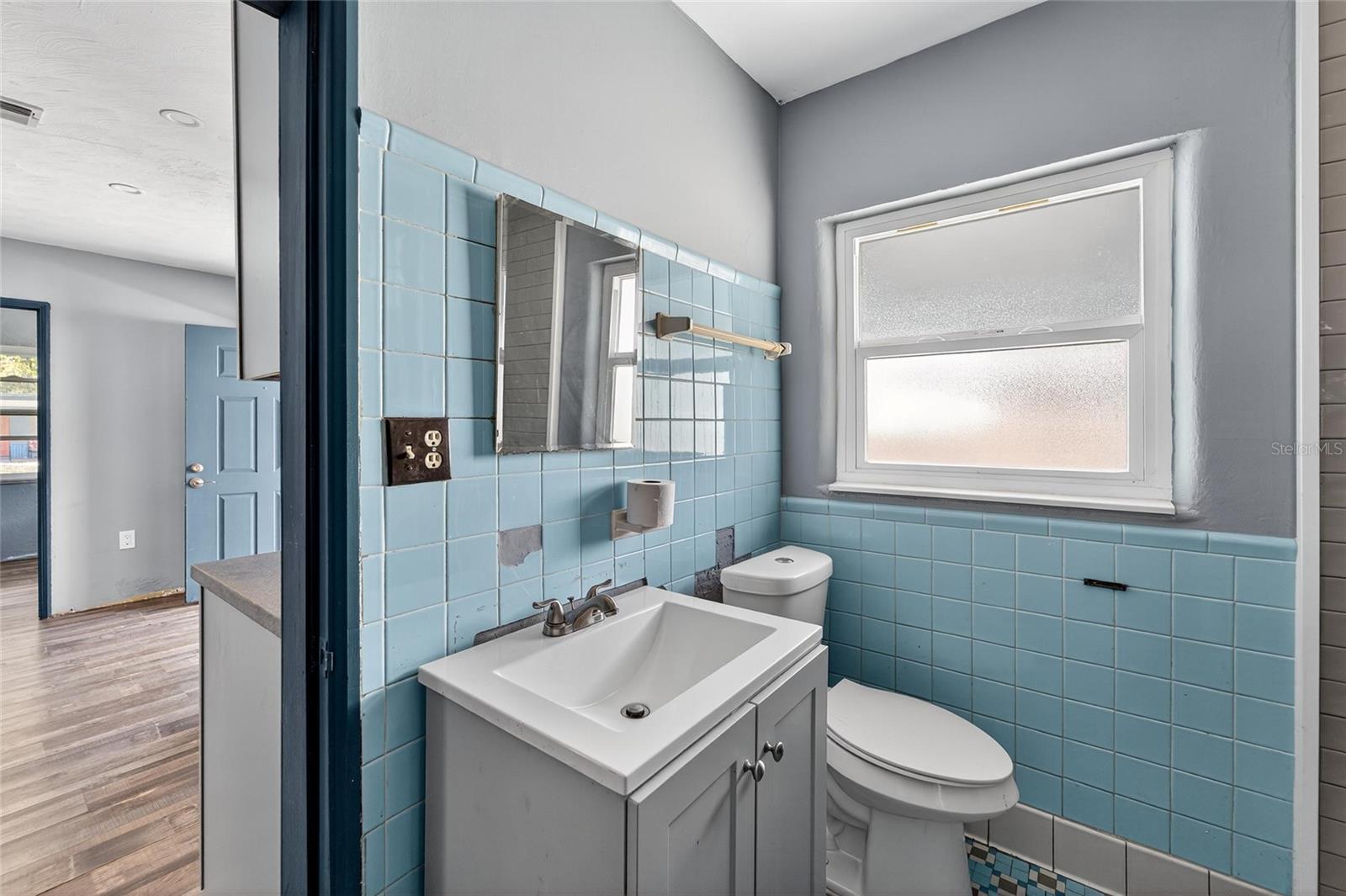 Image 17 of 41 For 5021 9th Avenue S