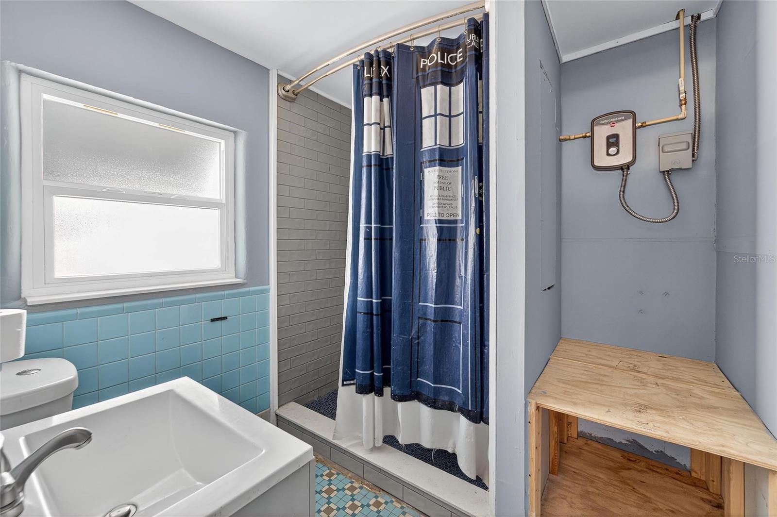 Image 18 of 41 For 5021 9th Avenue S