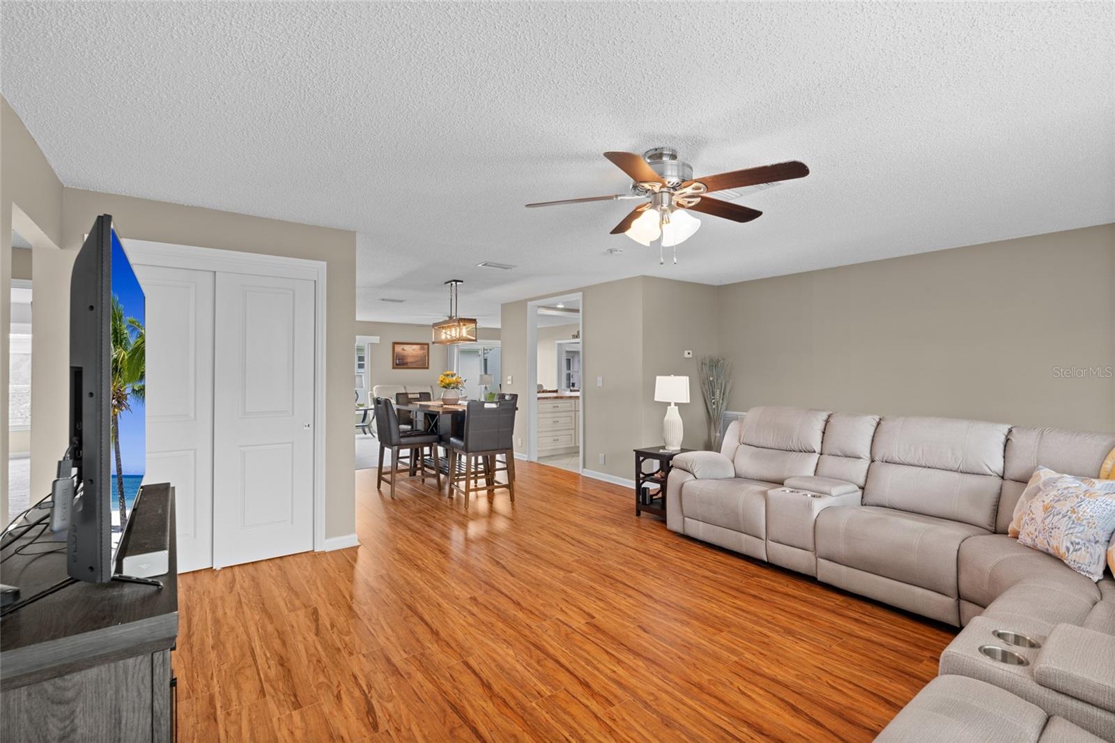 Image 5 of 37 For 9130 34th Way N 6