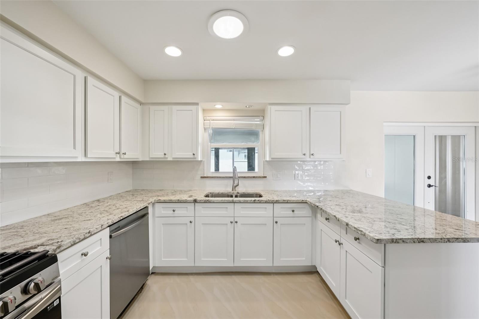 Image 13 of 38 For 6040 Denver Street Ne
