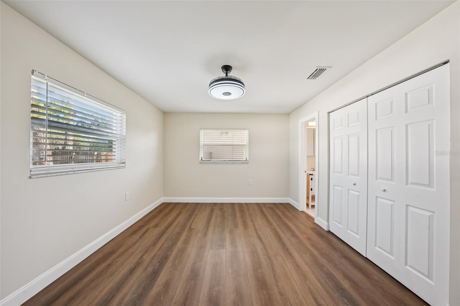 Image 16 of 38 For 6040 Denver Street Ne
