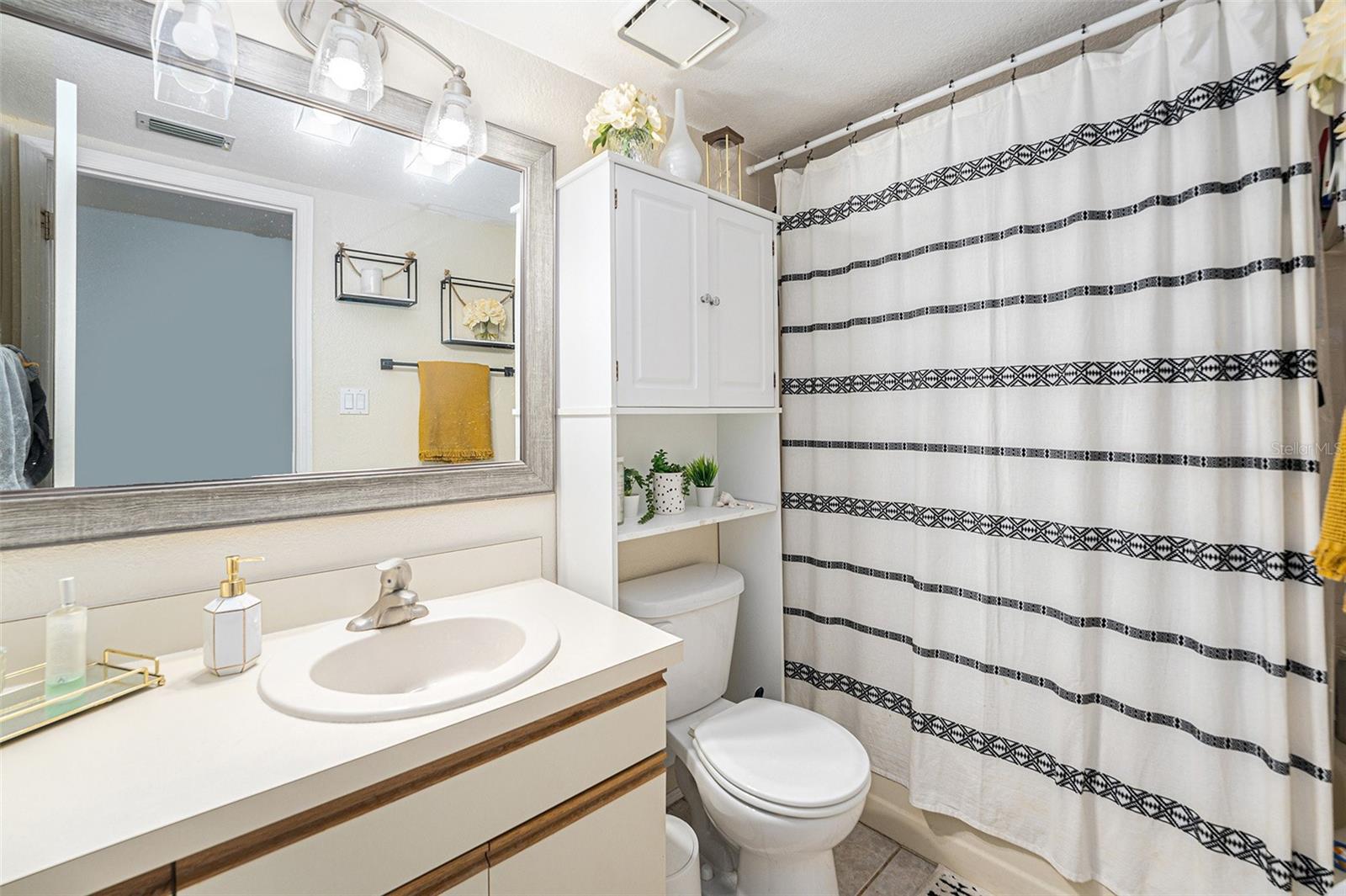 Image 18 of 28 For 6262 93rd Terrace N 3905