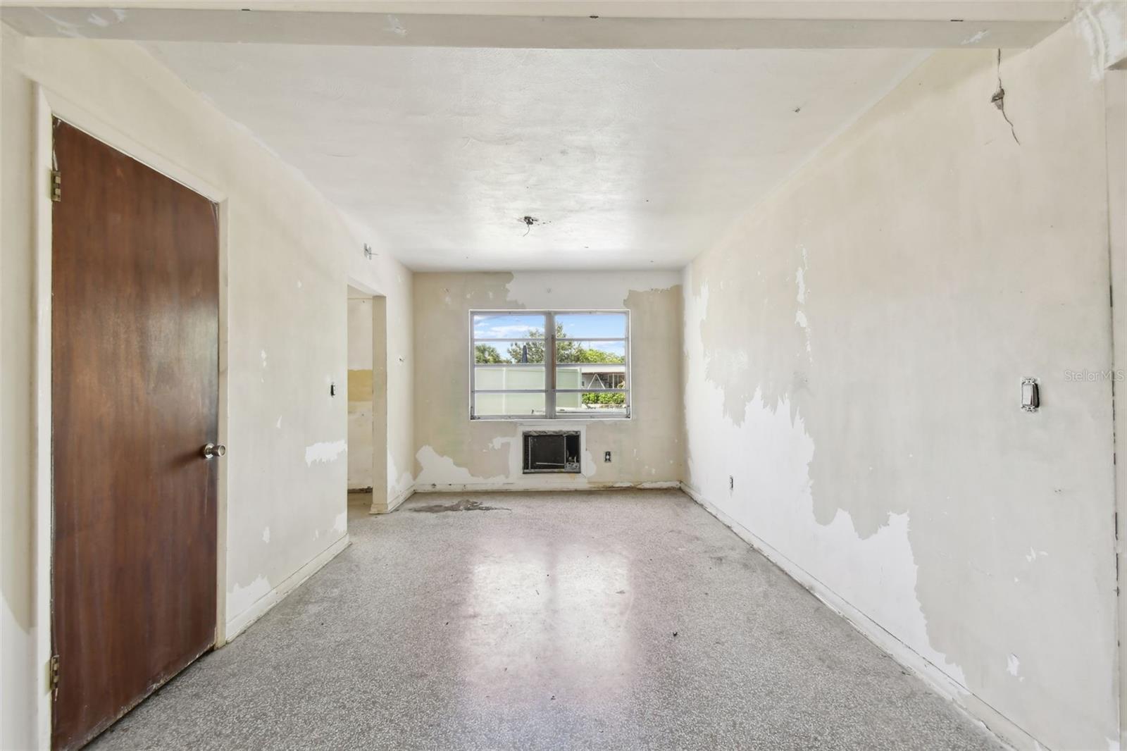 Image 10 of 70 For 1216 Franklin Circle