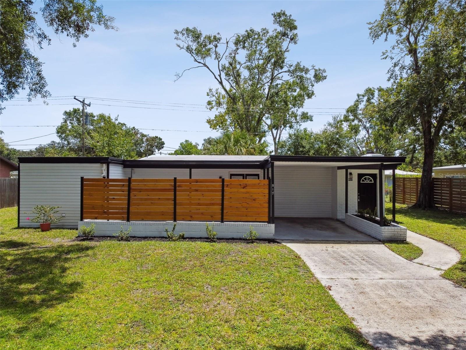 Image 20 of 30 For 517 Broxburn Avenue