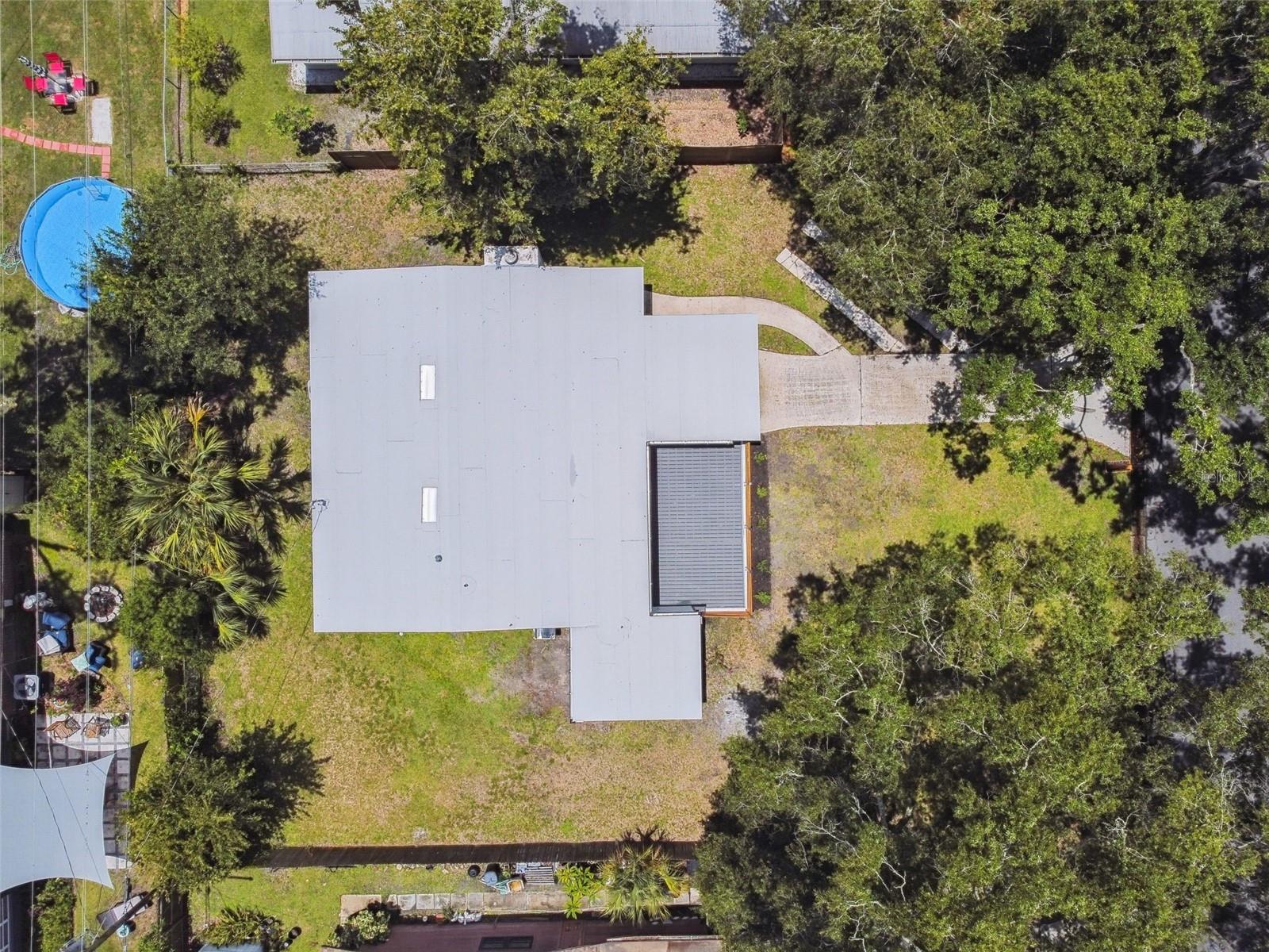 Image 22 of 30 For 517 Broxburn Avenue