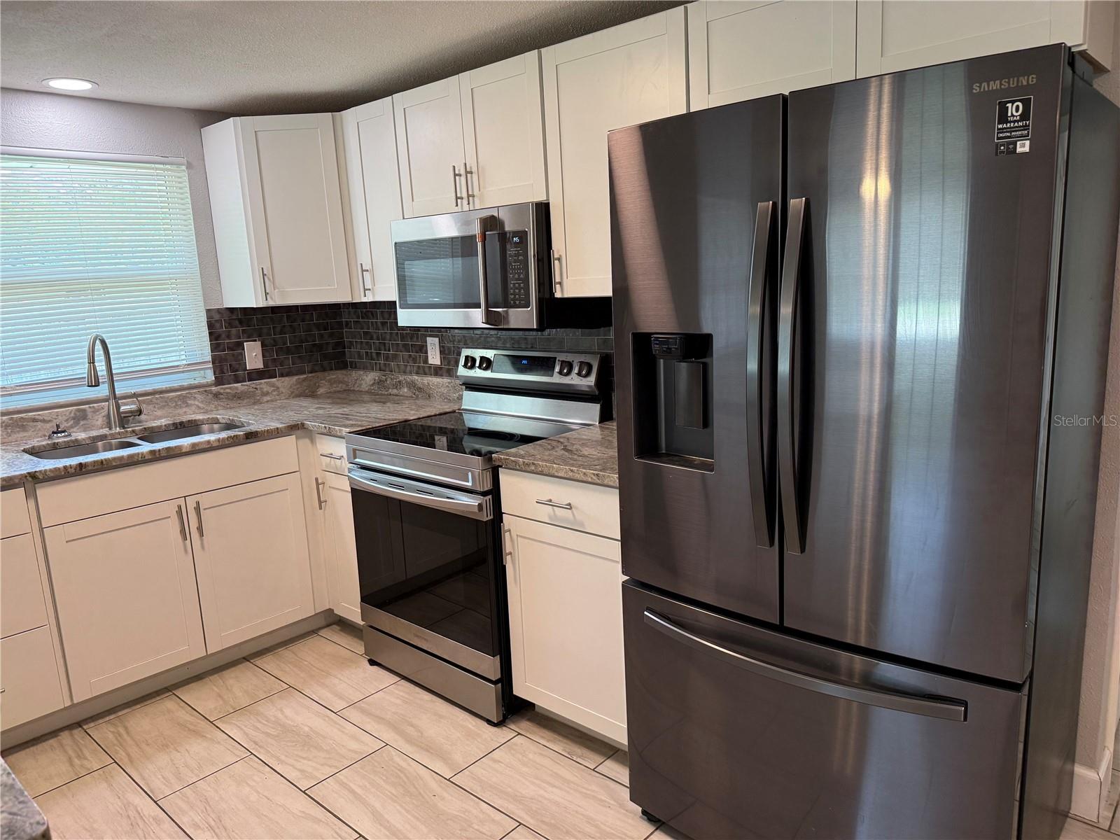 Image 13 of 70 For 5516 9th Street