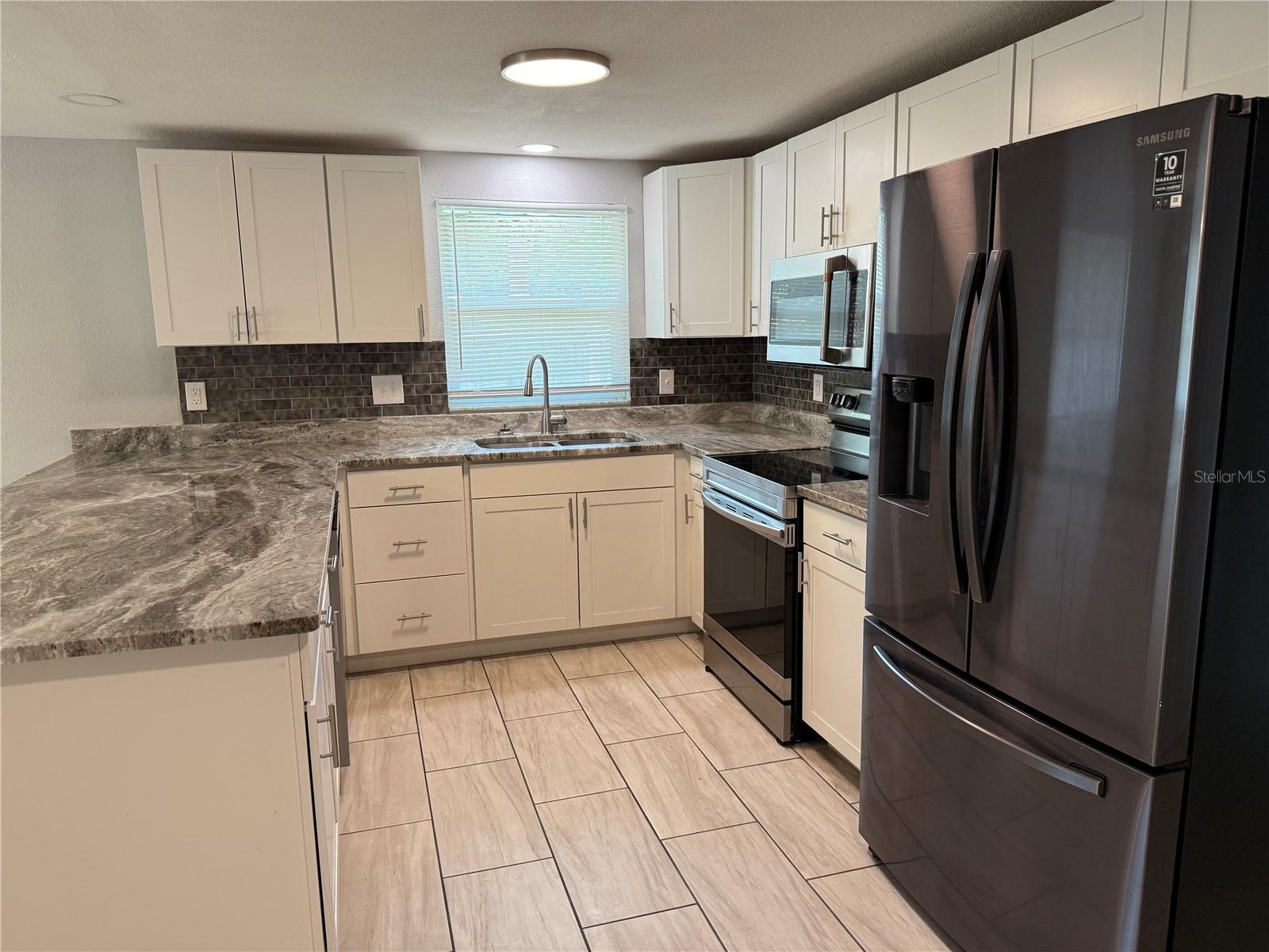 Image 17 of 70 For 5516 9th Street