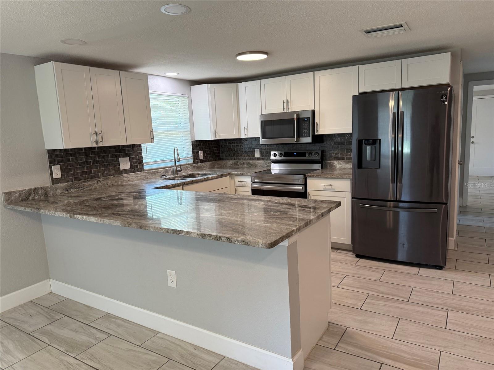 Image 5 of 70 For 5516 9th Street