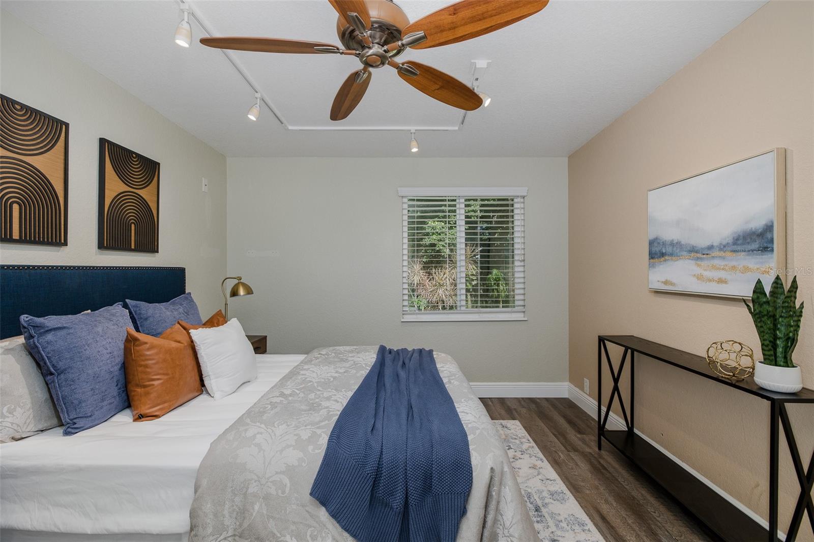 Image 21 of 38 For 1466 Rosetree Court