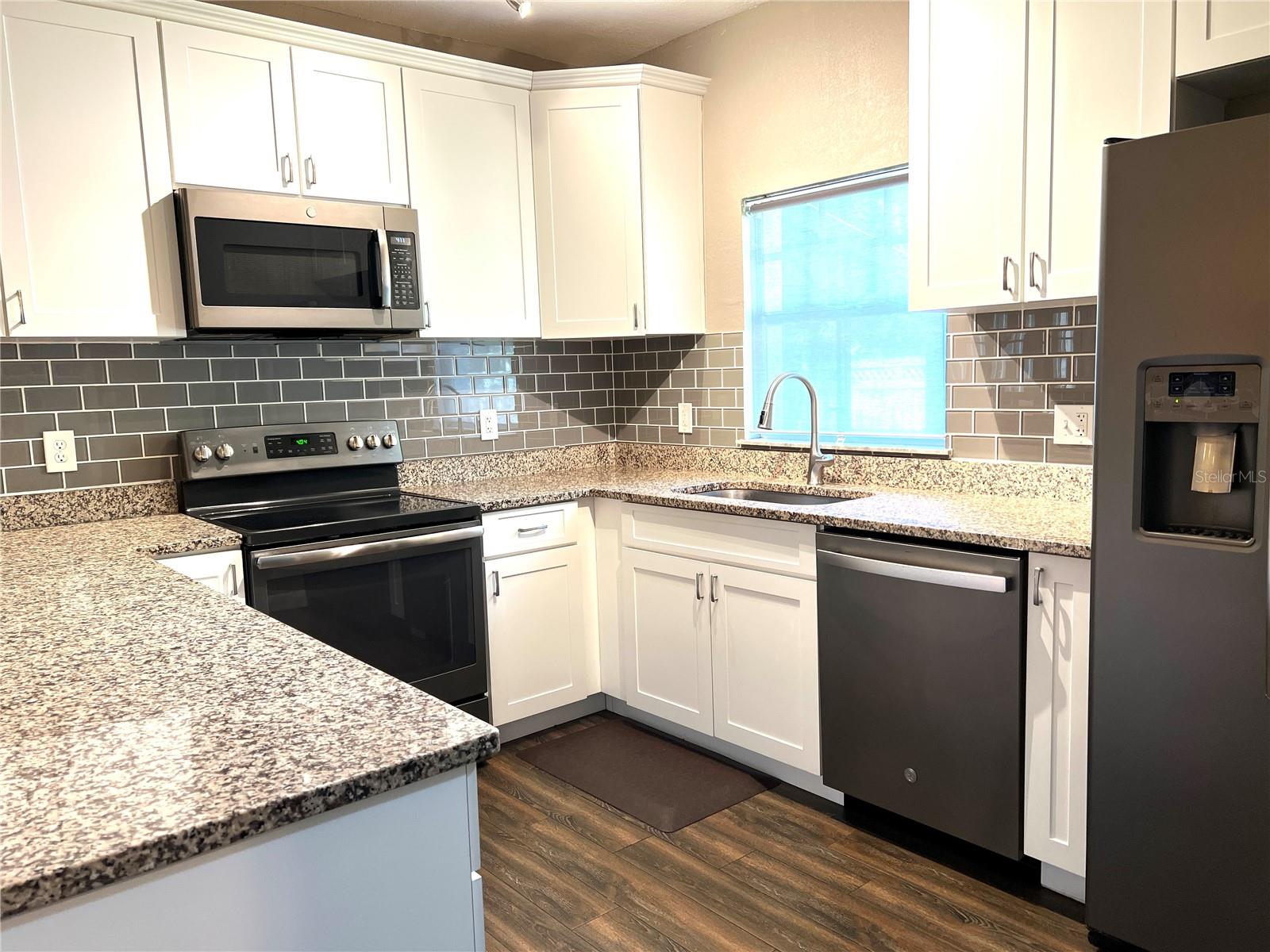 Image 3 of 27 For 114 Hale Avenue