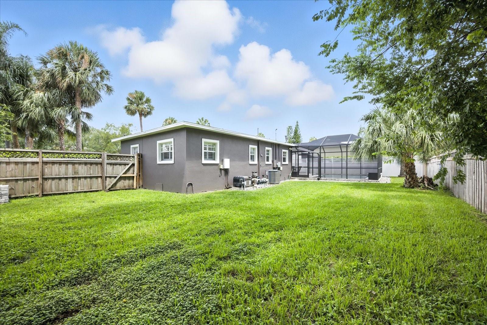 Listing photo id 37 for 114 Hale Avenue
