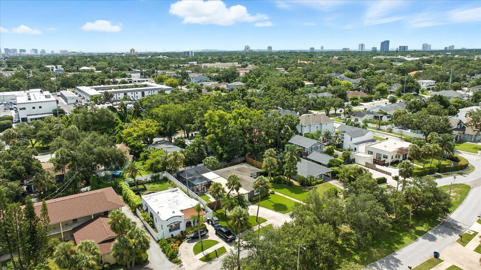 Listing photo id 42 for 114 Hale Avenue