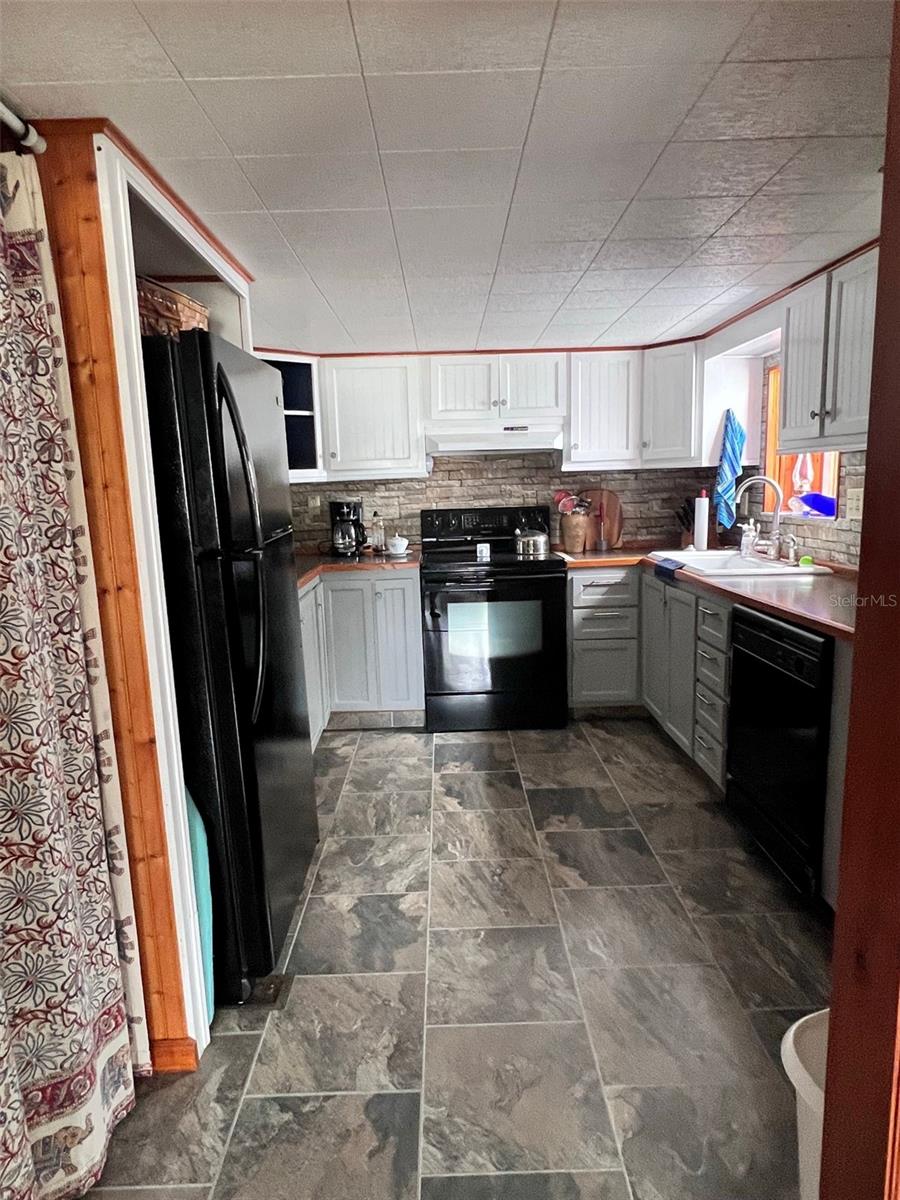 Image 5 of 38 For 4851 Gandy Boulevard B1l34