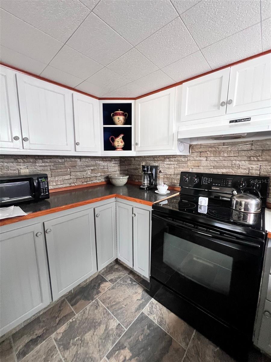 Image 6 of 38 For 4851 Gandy Boulevard B1l34