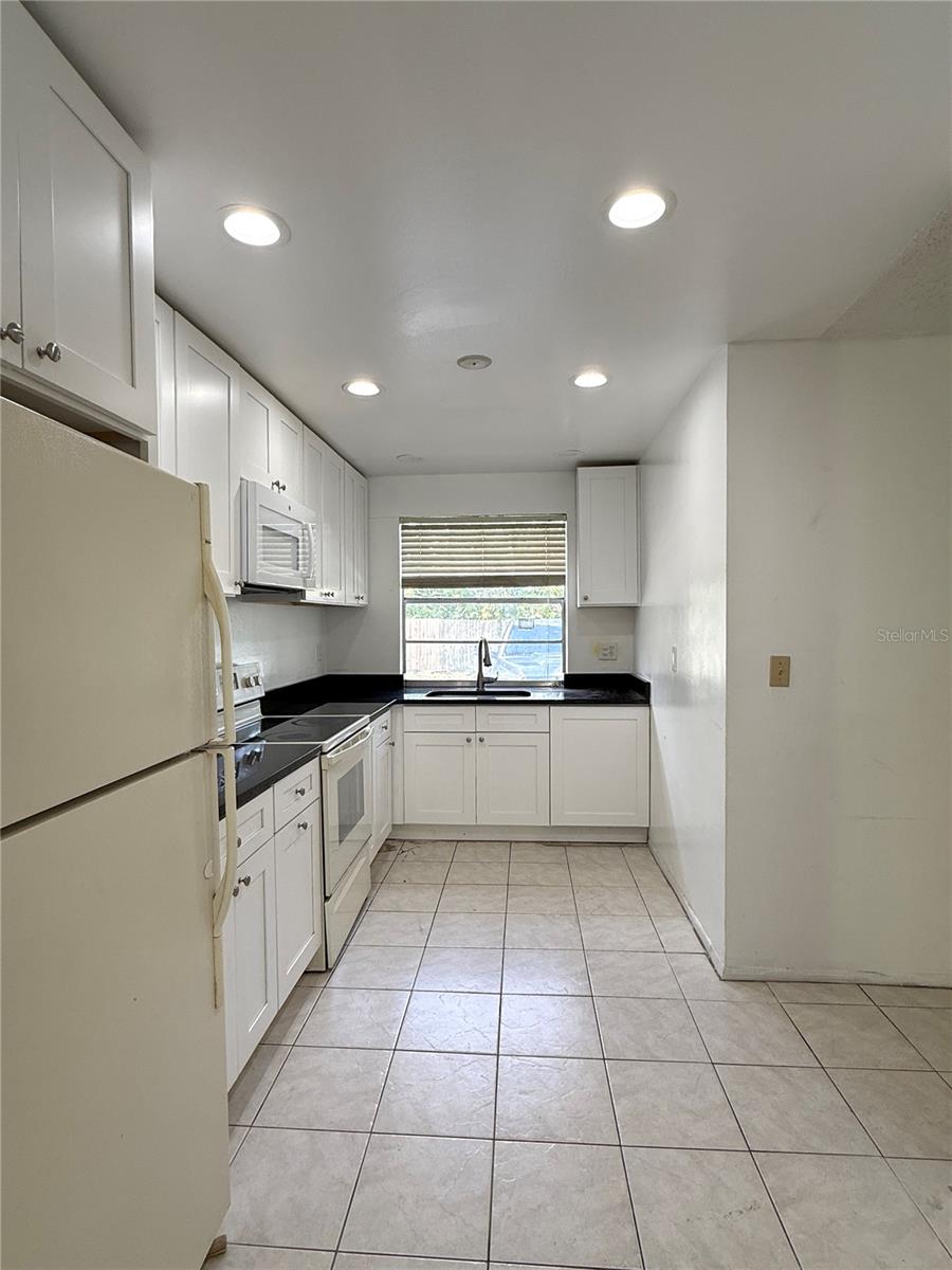 Image 7 of 28 For 7573 Abonado Road
