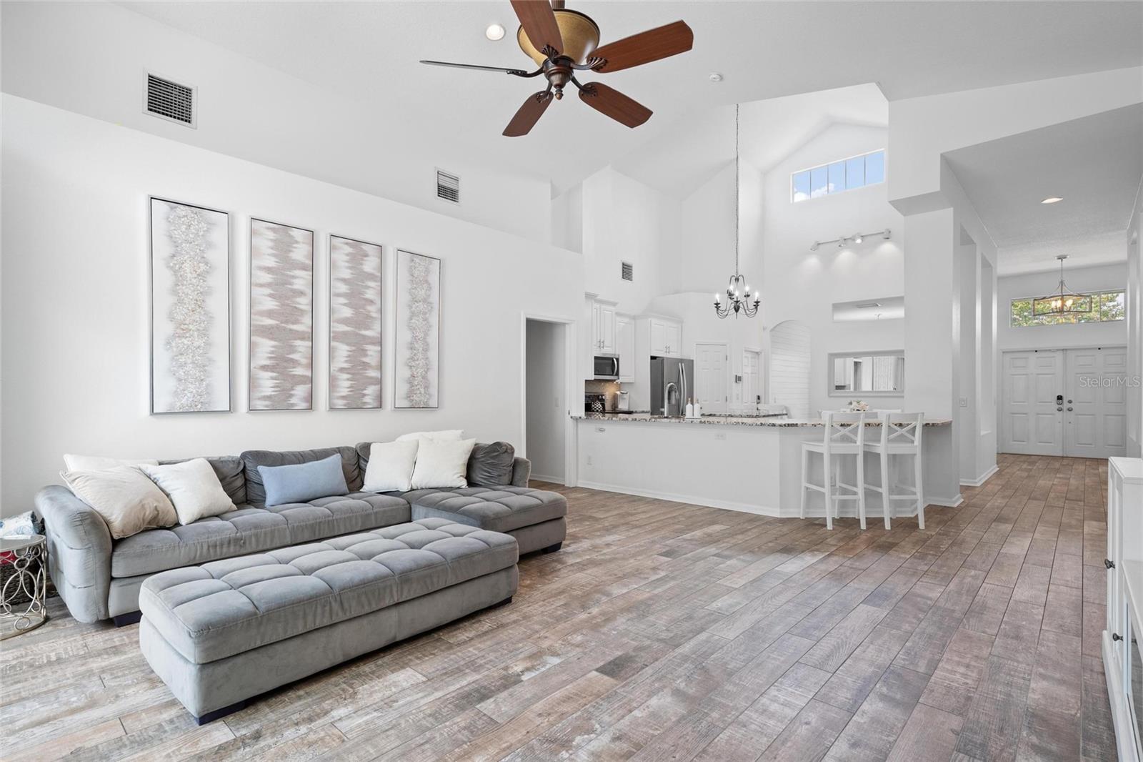 Listing photo id 8 for 13180 Kensington Isle Way
