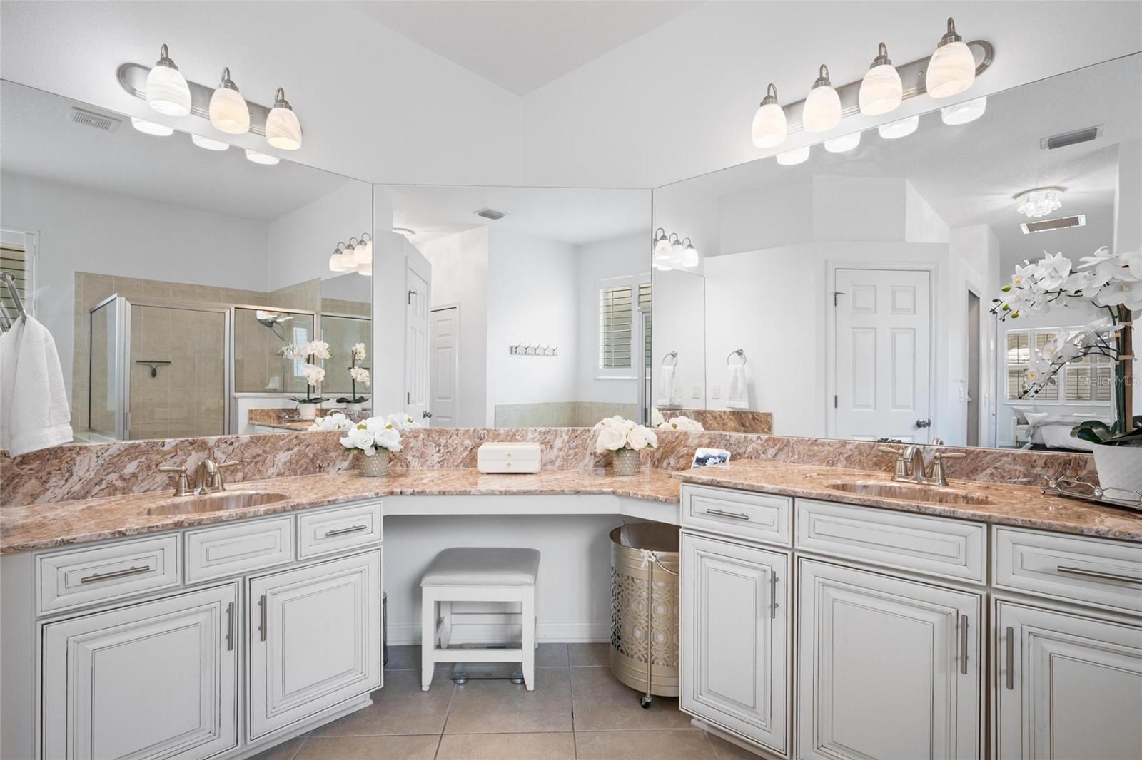 Listing photo id 17 for 13180 Kensington Isle Way