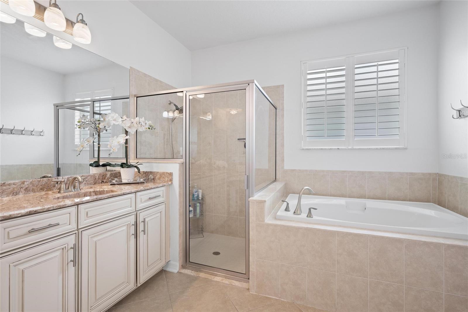 Listing photo id 18 for 13180 Kensington Isle Way