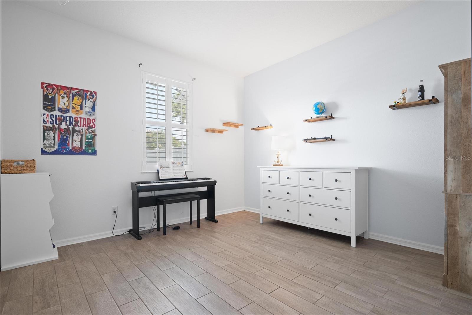Listing photo id 25 for 13180 Kensington Isle Way