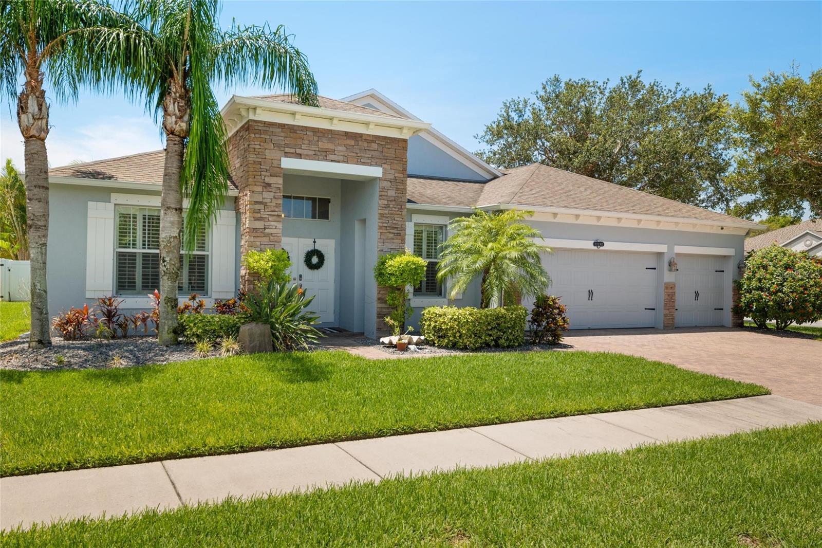 Listing photo id 1 for 13180 Kensington Isle Way