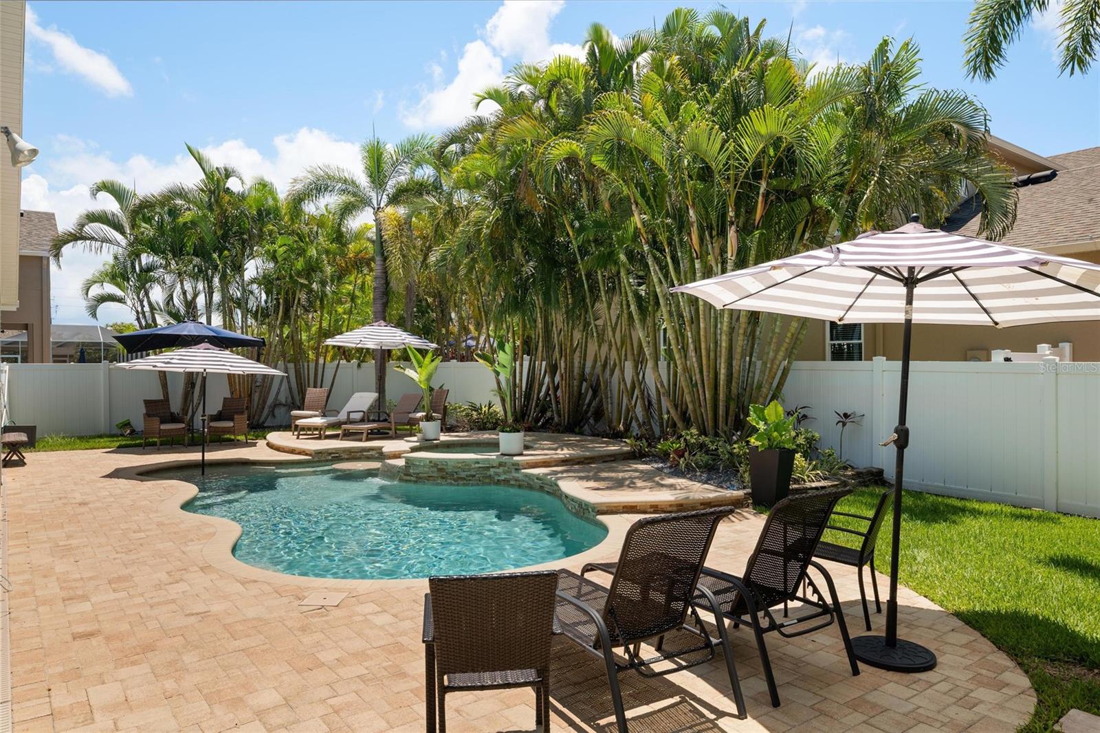 Listing photo id 28 for 13180 Kensington Isle Way