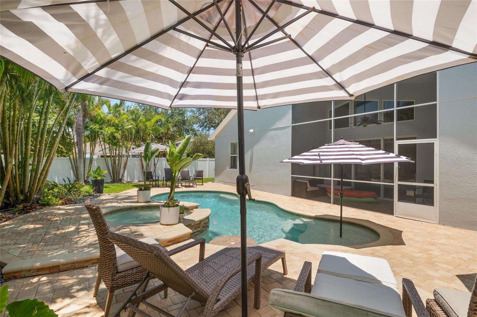Listing photo id 30 for 13180 Kensington Isle Way