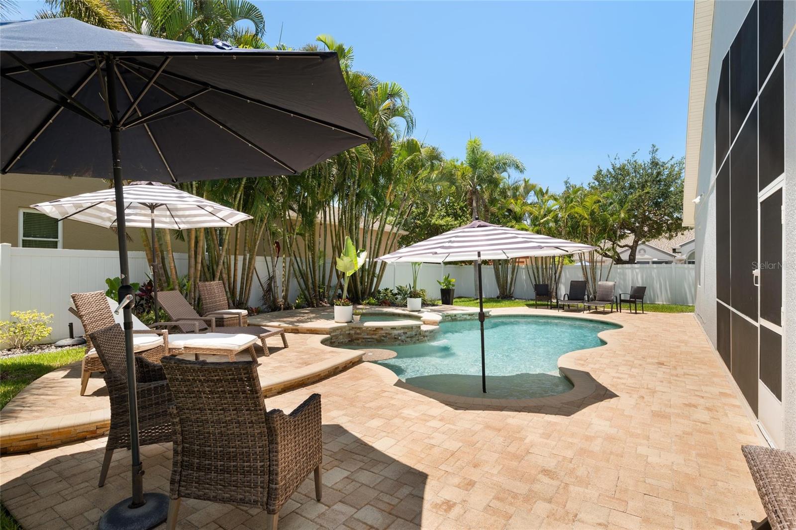 Listing photo id 31 for 13180 Kensington Isle Way