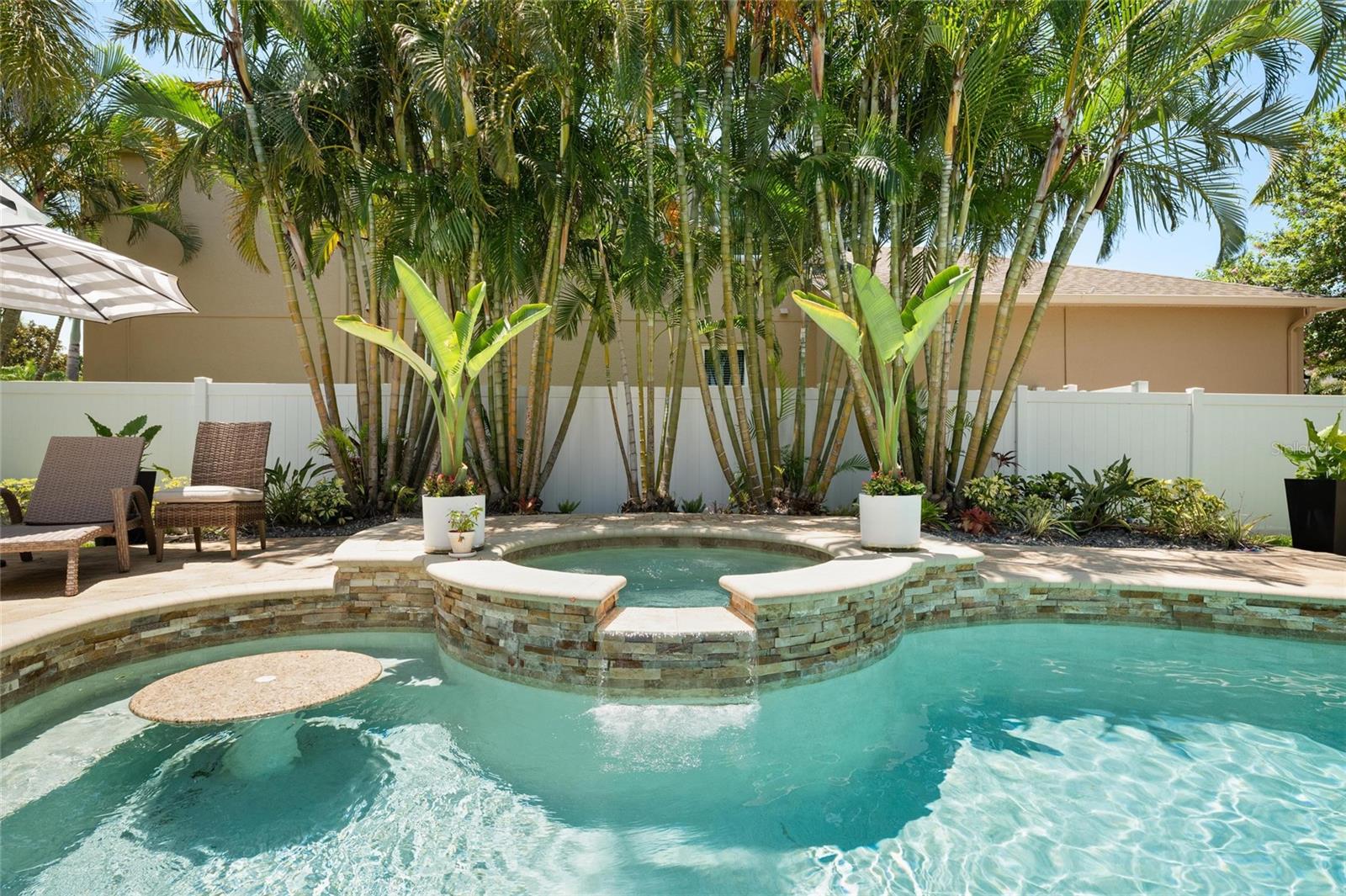 Listing photo id 33 for 13180 Kensington Isle Way