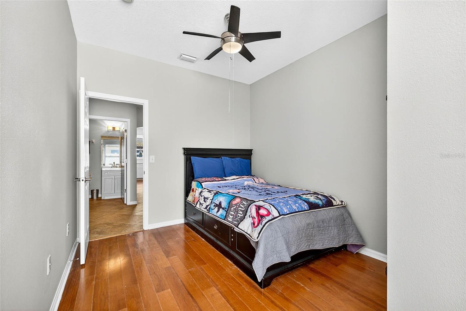 Image 27 of 41 For 8853 Cypress Hammock Drive