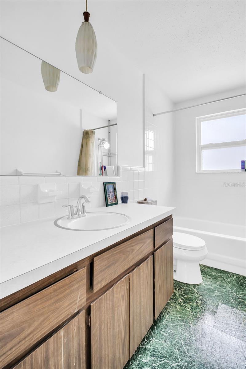 Image 17 of 52 For 7398 Windsor Lane