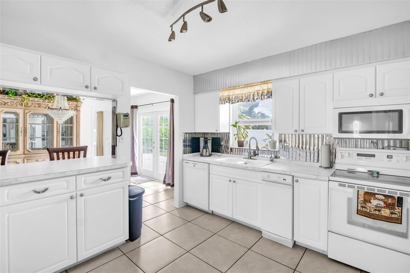 Image 20 of 52 For 7398 Windsor Lane