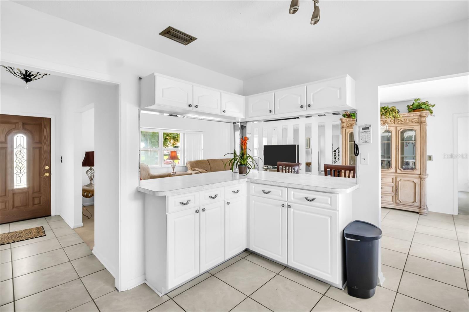 Image 21 of 52 For 7398 Windsor Lane