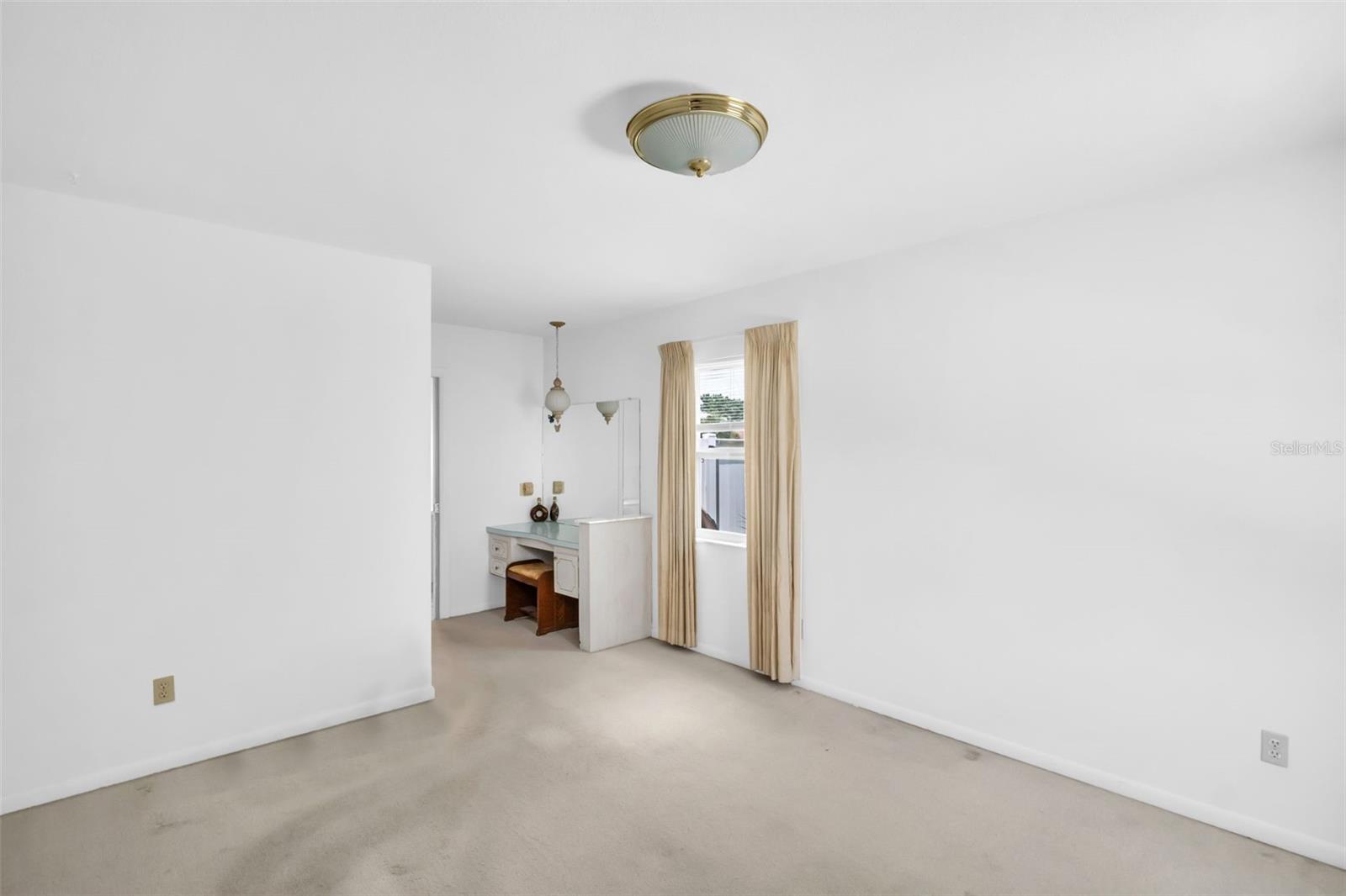 Image 37 of 52 For 7398 Windsor Lane