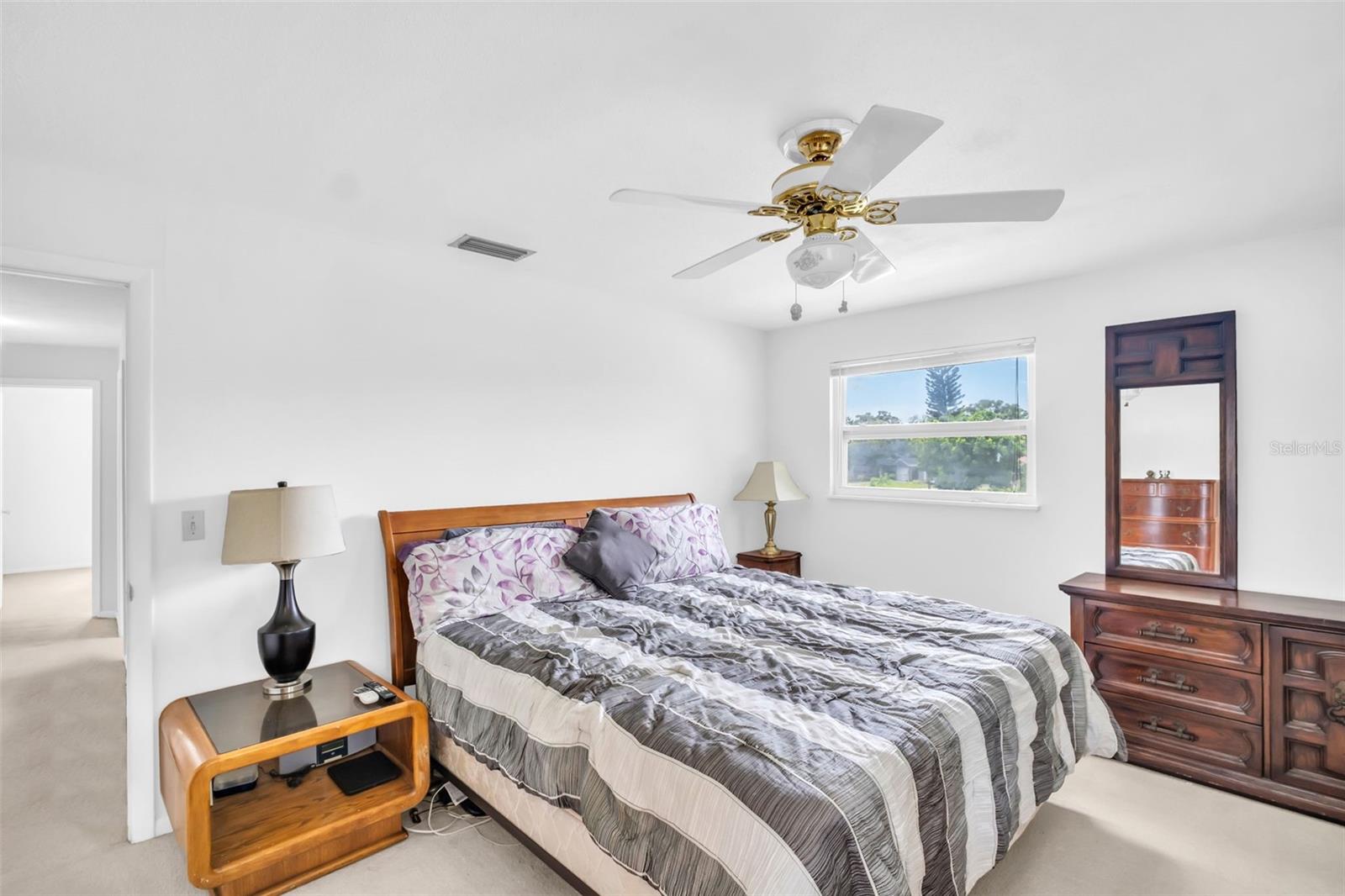 Image 4 of 52 For 7398 Windsor Lane
